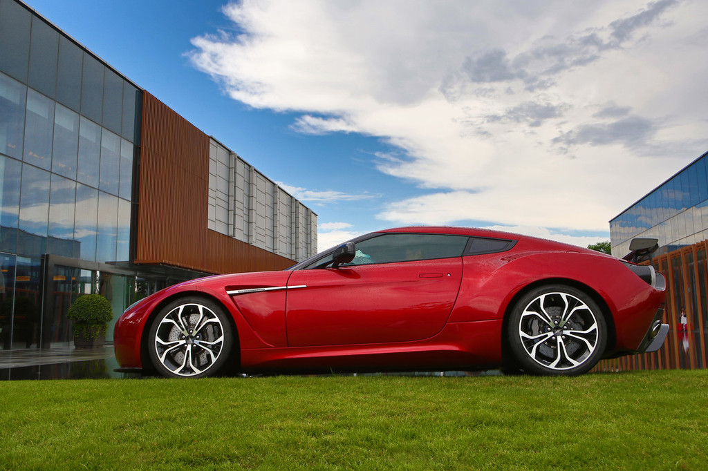 汽车的车载多媒体系统如何提升驾乘体验？